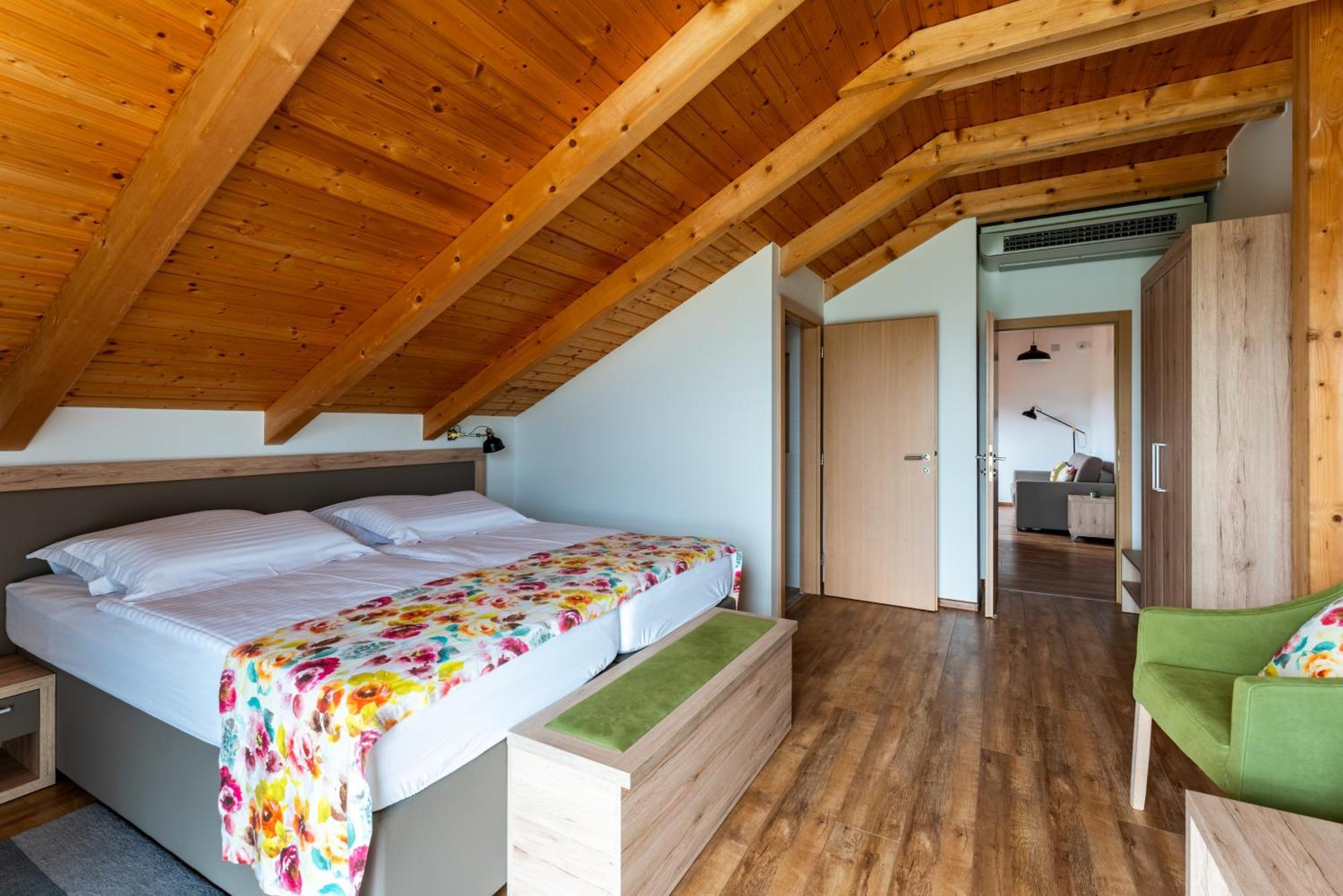 Bed&Breakfast Vinarija Coner Bjelovar Zimmer foto